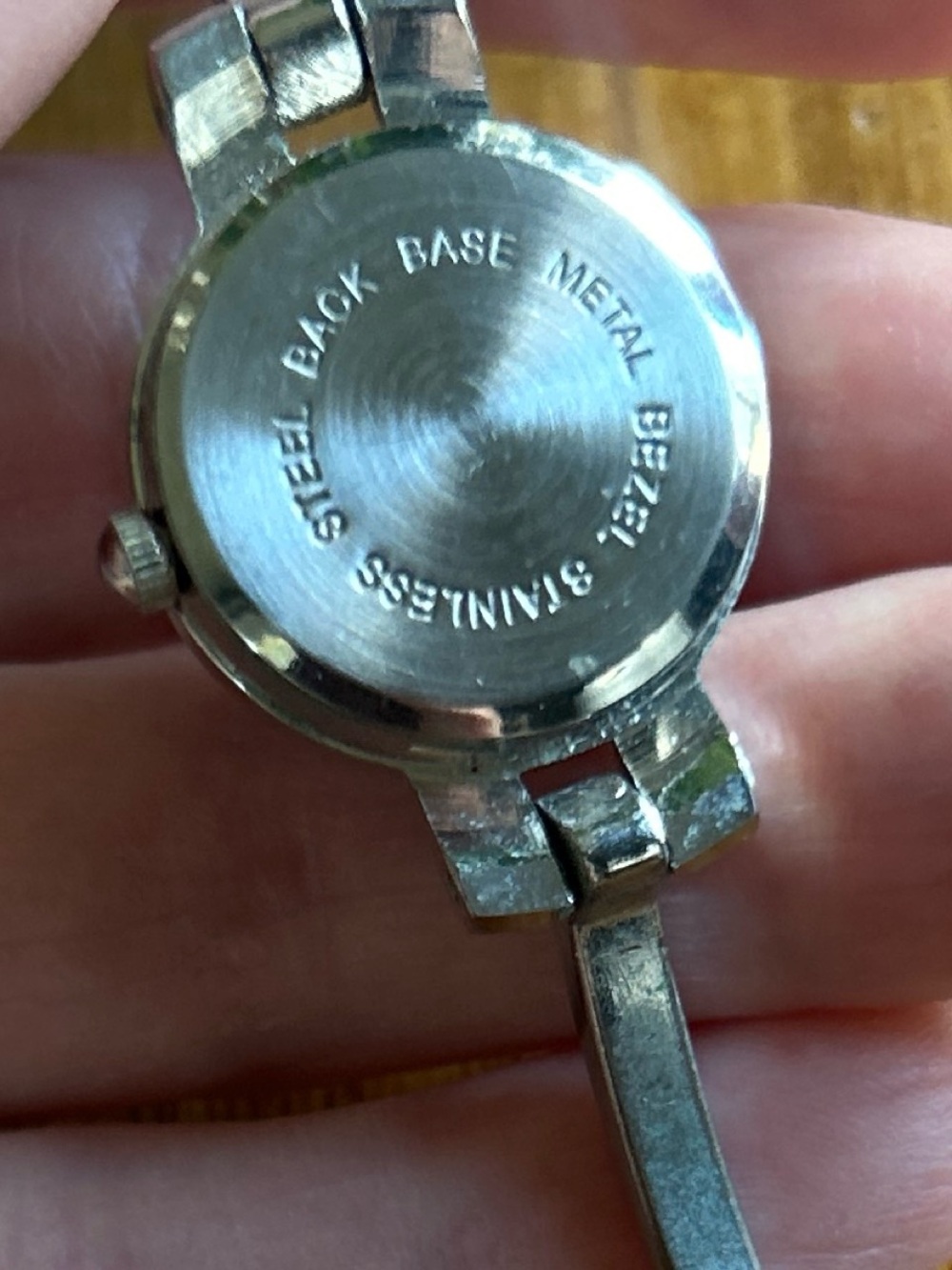 Elegant Silver Toned Art Deco Crystal Ladies Bracelet Watch - Picture 5 of 6